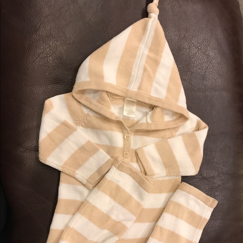 Old Navy Knit One Piece with Matching Knit Hat